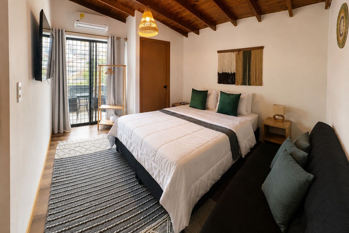 Standard Room, Balcony | Desk, iron/ironing board, WiFi (free), bed sheets
