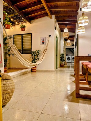 Televisión de pantalla plana