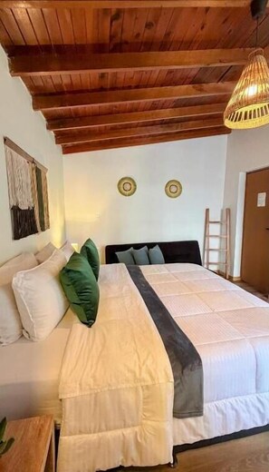 Standard Room, Balcony | Desk, iron/ironing board, free WiFi, bed sheets