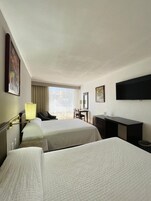 Habitación tradicional doble | Escritorio, wifi gratis, ropa de cama