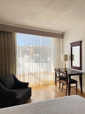 Traditional Double Room | Desk, free WiFi, bed sheets - Hotel Arroyo Express (Zacatecas)