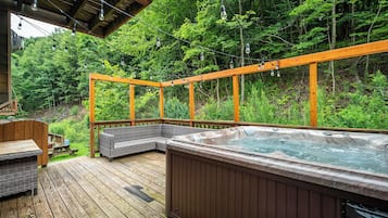 Studio (3 Bedrooms) | Property amenity