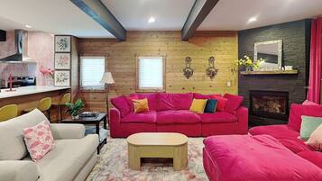 Studio (3 Bedrooms) | Property amenity