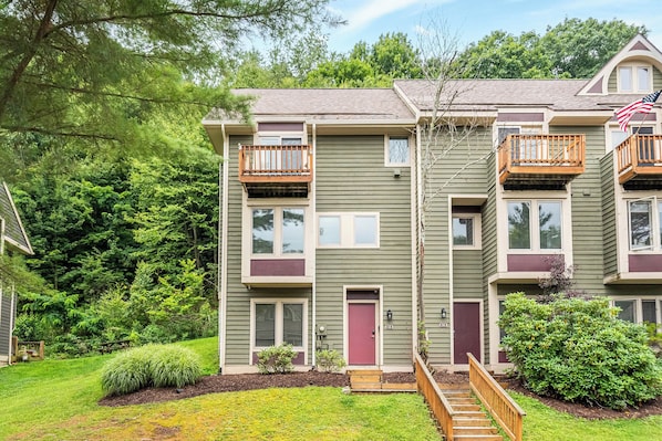 Studio (3 Bedrooms) | Property amenity