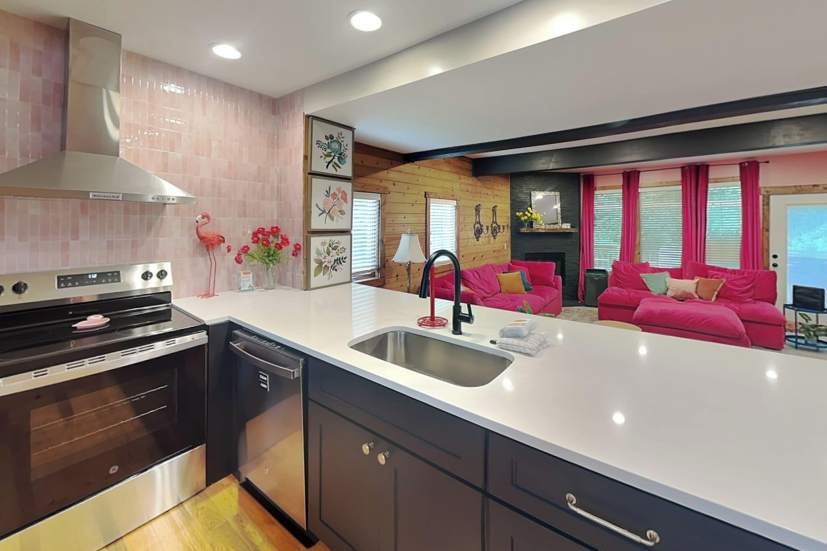 Studio (3 Bedrooms) | Property amenity
