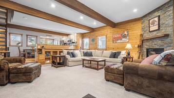 Studio (3 Bedrooms) | Property amenity