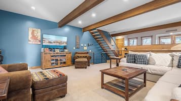 Studio (3 Bedrooms) | Property amenity