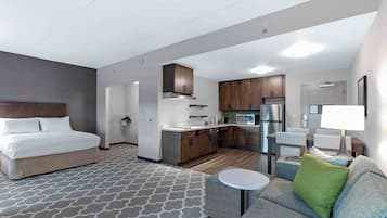 1 bedroom, blackout drapes, free cribs/infant beds, free WiFi