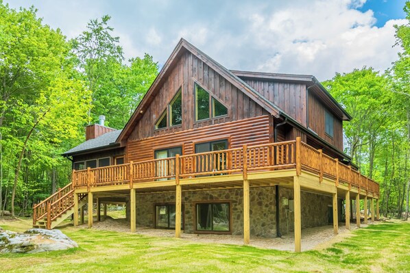 House (5 Bedrooms) | Front of property