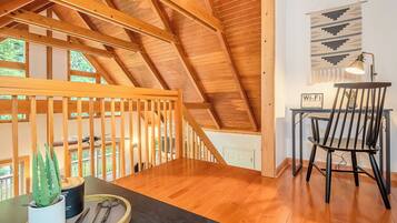 House (4 Bedrooms) | Property amenity