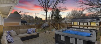 Cozy Asheville Home / Hot Tub / Fire Pit! Discount for week-long stays!