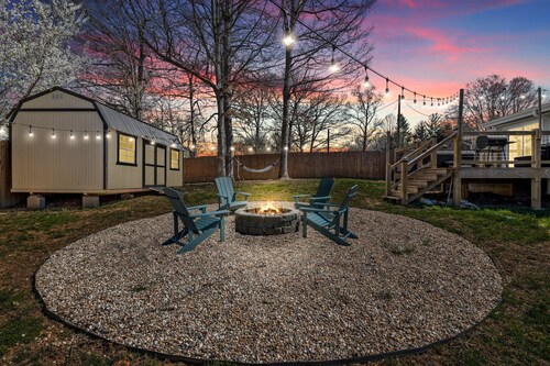 Cozy Asheville Home / Hot Tub / Fire Pit! Discount for week-long stays!