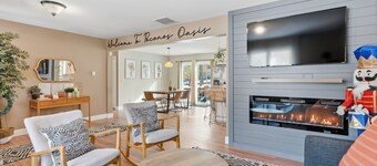 Poconos Oasis with hot tub, Game RM, & Fire pit. 8 min from Bushkill & Shawnee