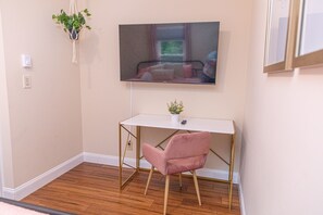 Interior - Poconos Oasis with hot tub, Game RM, & Fire pit. 8 min from Bushkill & Shawnee (East Stroudsburg)