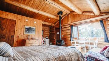 1 間睡房、可攜式嬰兒床、床單