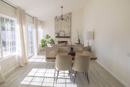 Newly Remodeled Cozy Coastal Feel Home