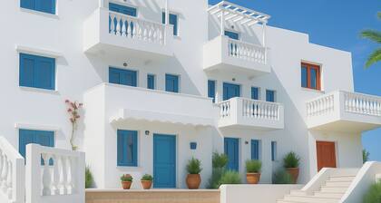 3 Bedroom House - Sleeps 15 - Pool, Garden, Wifi