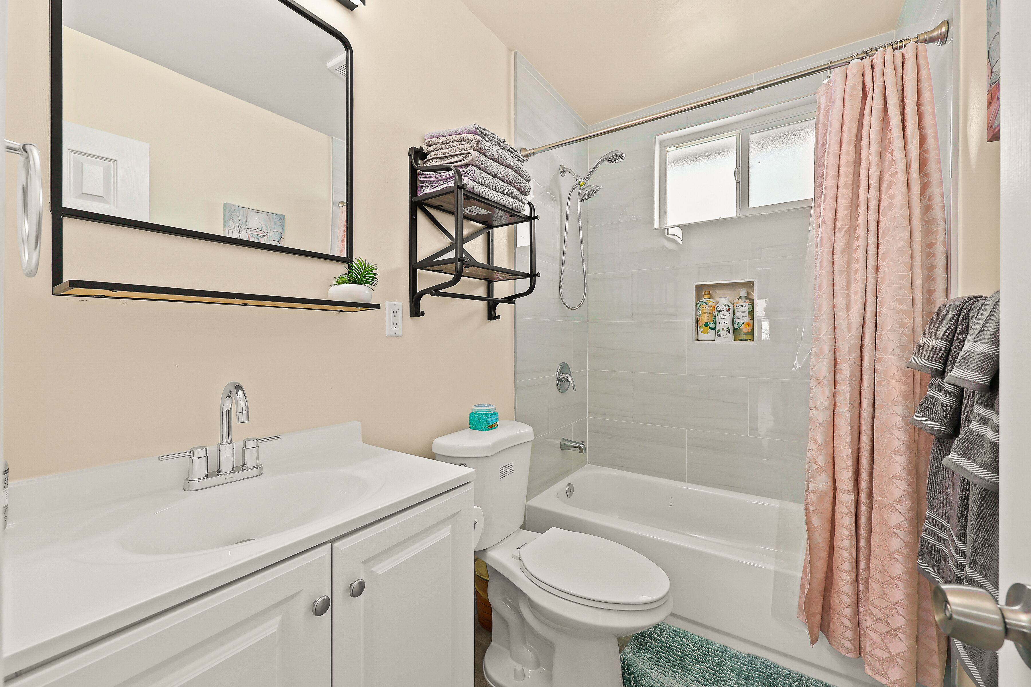 Comfort Apartment | Bathroom