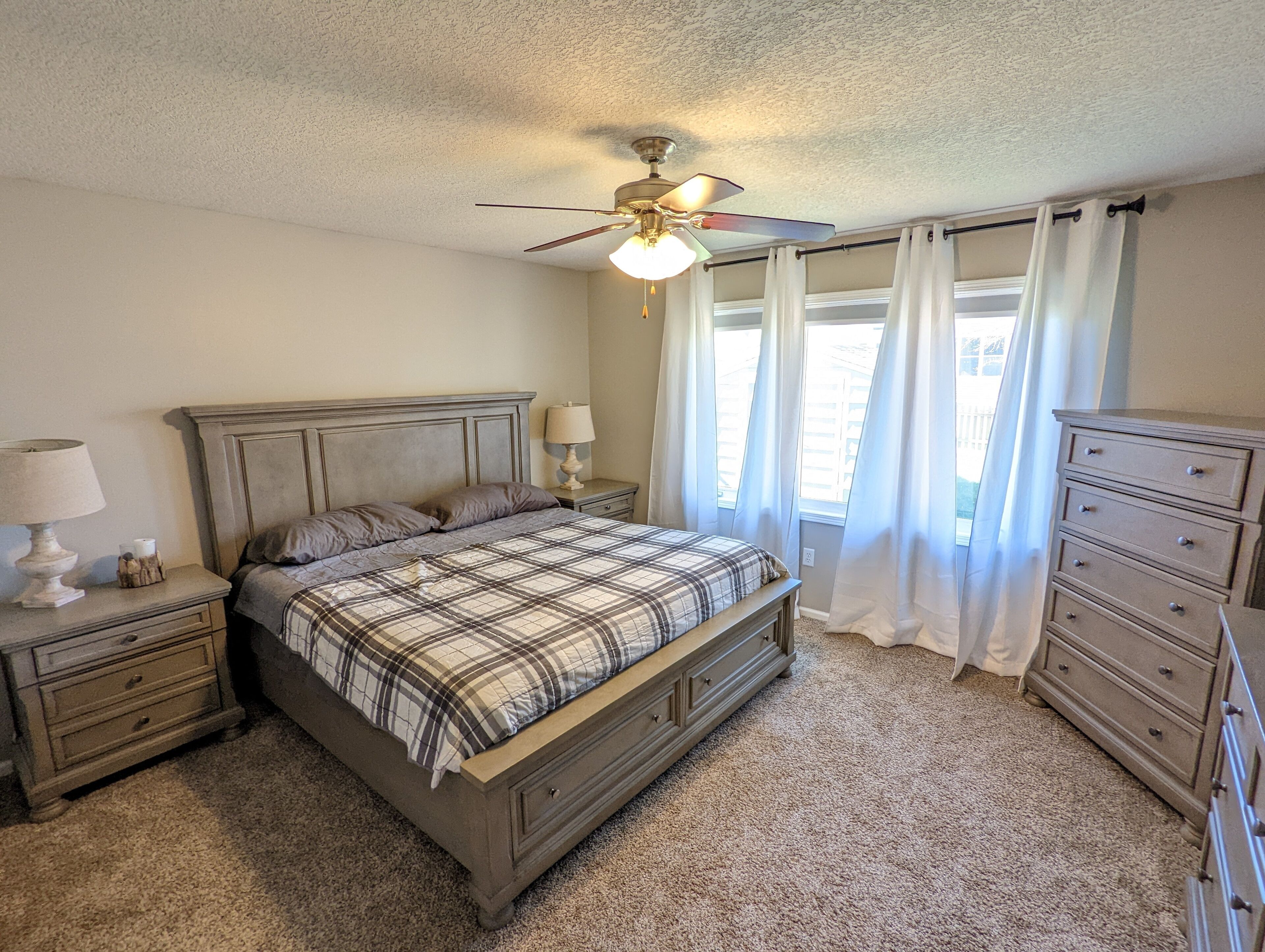 4 soveværelser, skrivebord, strygejern/strygebræt, gratis Wi-Fi