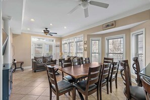 Dining - 8BR| Sleeps 19 | Pool | Steps To The Beach | 213A (Myrtle Beach)