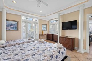 8 bedrooms, iron/ironing board, free WiFi, bed sheets - 8BR| Sleeps 19 | Pool | Steps To The Beach | 213A (Myrtle Beach)