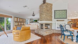 House, 3 Bedrooms | Living room - Anchored Here (Captiva)