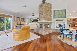 House, 3 Bedrooms | Living room - Anchored Here (Captiva)