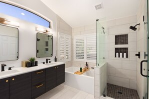 Bathtub, hair dryer, towels, soap - Lake View! Sparkling Pool! Newly Remodeled Oasis (Chandler)
