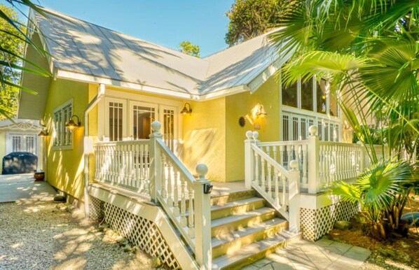 Exterior - Amarelo Sol (Captiva)