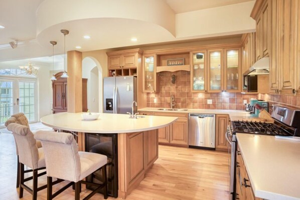 House, 5 Bedrooms | Private kitchen - Bella Vita (Captiva)