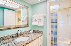 Appartamento, 2 camere da letto | Bagno | Asciugamani