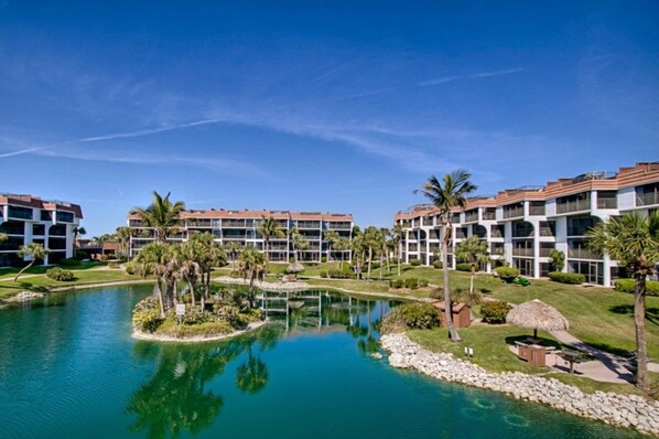 Condo, 2 Bedrooms | Exterior