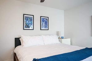 1 chambre, fer et planche à repasser, accès au Wi-Fi (inclus)