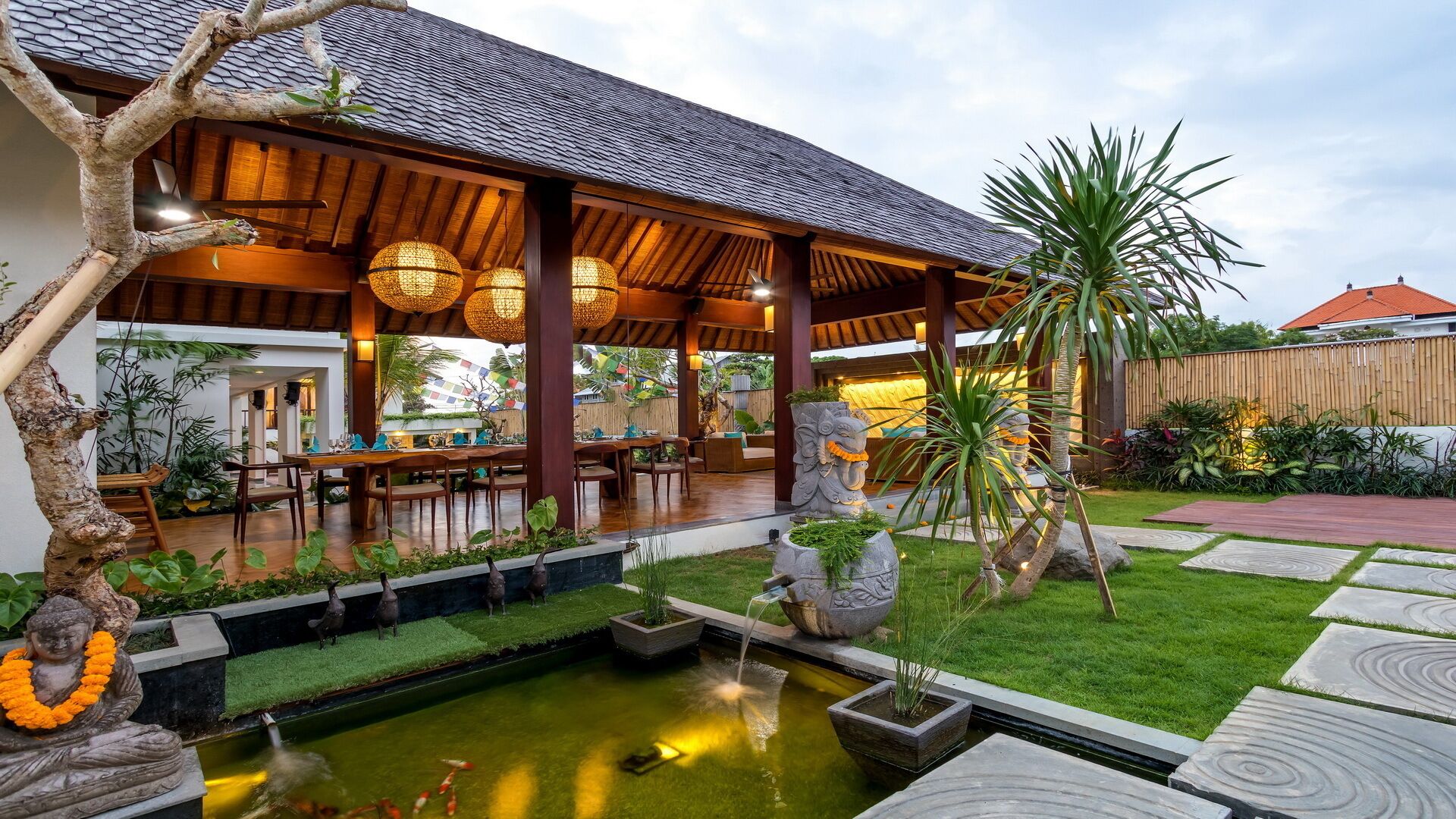 屋外ダイニングエリア