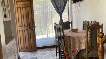 Family Cabin, 3 Bedrooms, Kitchenette | Living area