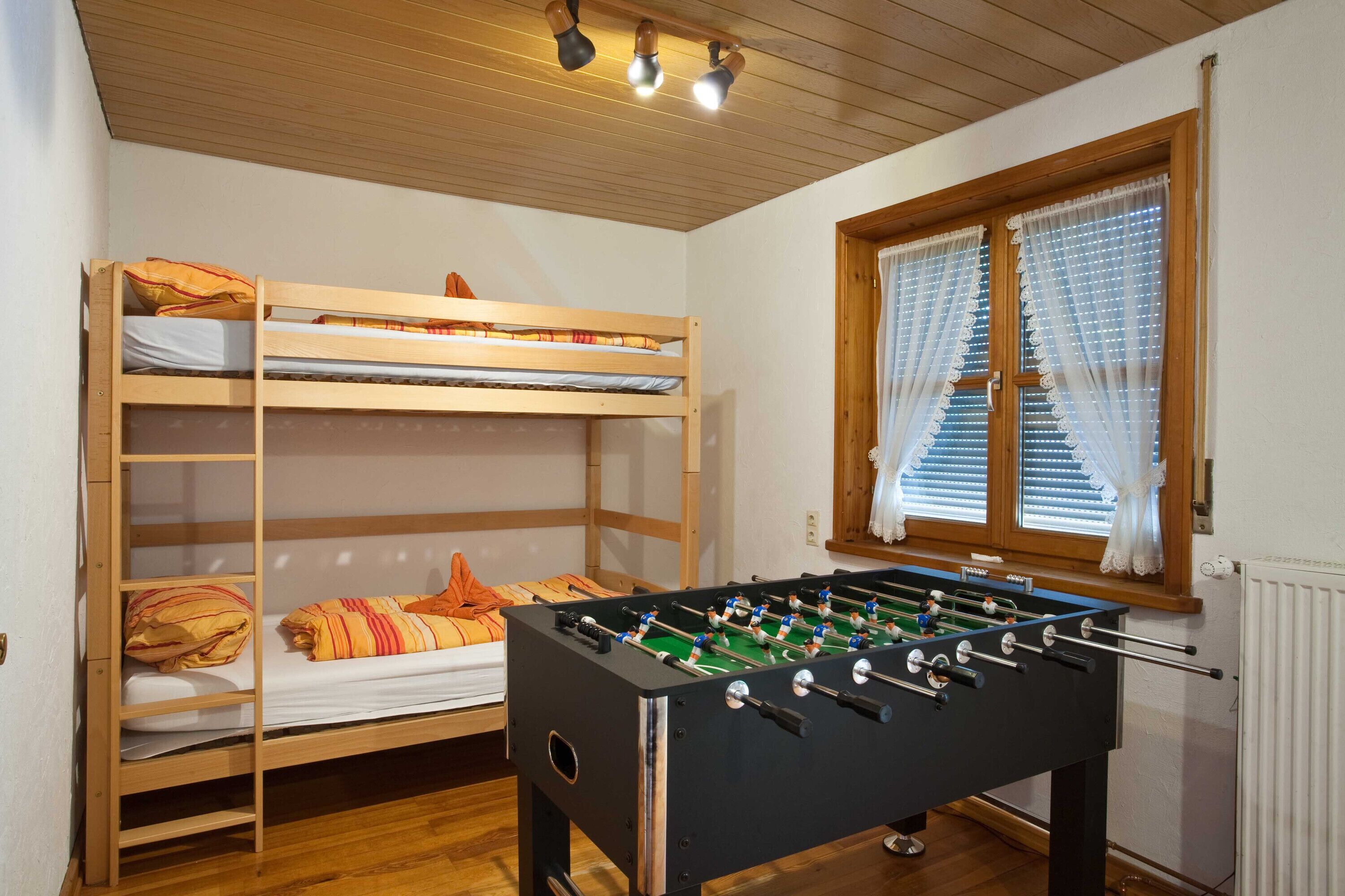 6 Schlafzimmer, Bügeleisen/Bügelbrett, kostenloses WLAN, Bettwäsche