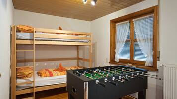 6 Schlafzimmer, Bügeleisen/Bügelbrett, kostenloses WLAN, Bettwäsche