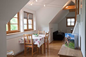 Dining - Holiday Home in Allgäu with Whirlpool and Wi-Fi (Weiler im Allgäu)