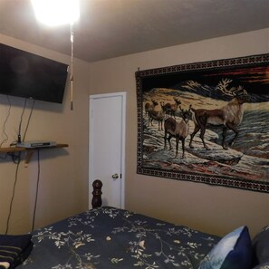 3 bedrooms, WiFi, bed sheets