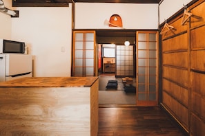 1 habitación, wifi gratis y ropa de cama