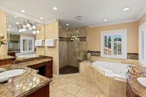 House, 5 Bedrooms | Bathroom | Towels