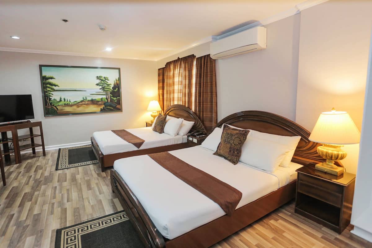 Holiday Suite | 1 habitación, escritorio, wifi gratis y ropa de cama