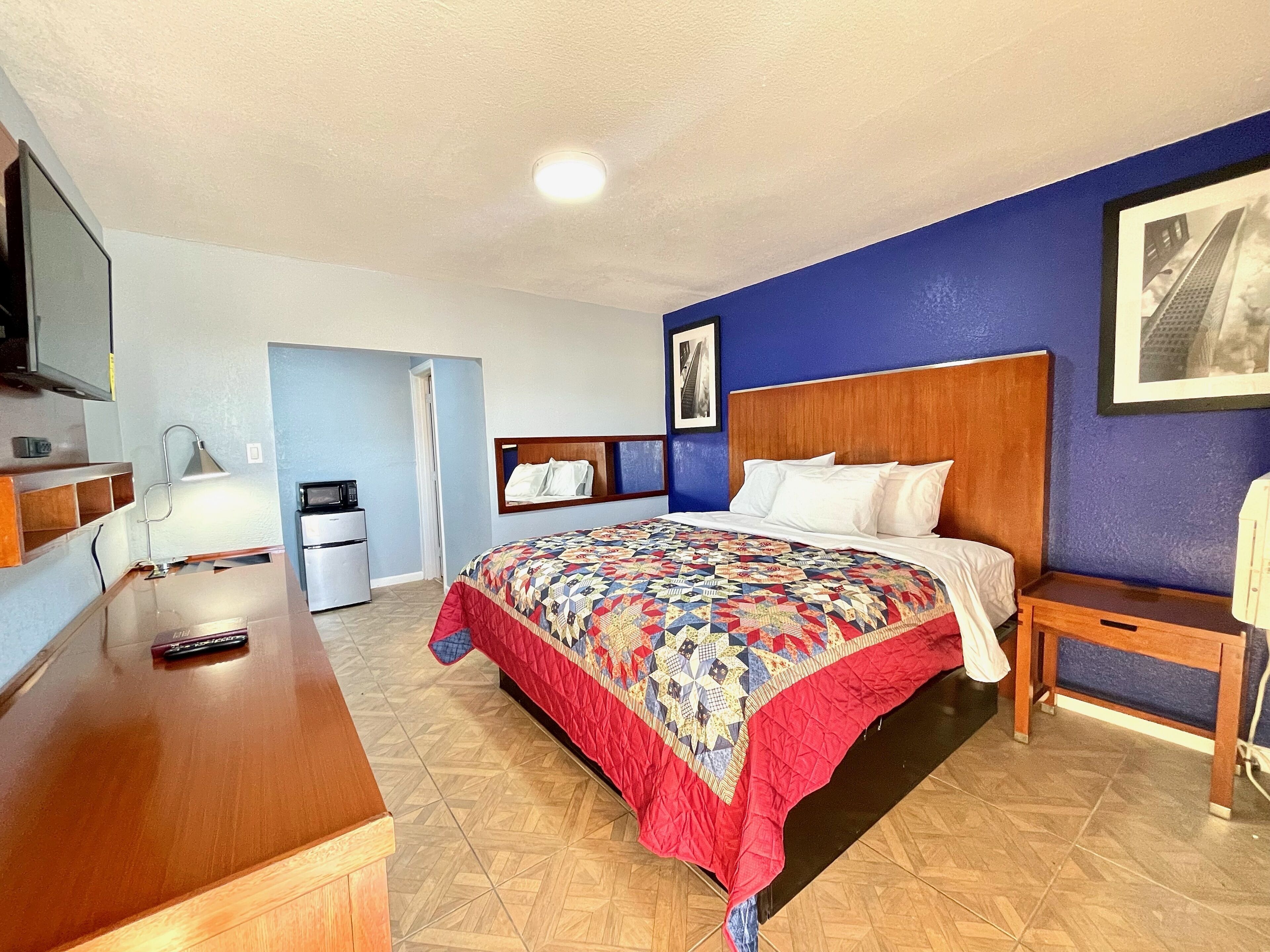 Desk, free WiFi, bed sheets