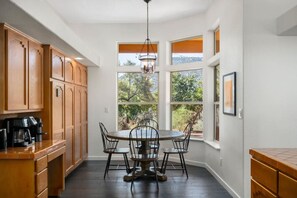 Dining - Prickly Pear Paradise - Pet-Friendly, Firepit, Hike, Golf (Sedona)