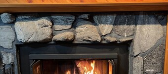 Slopeside Condo with indoor fireplace