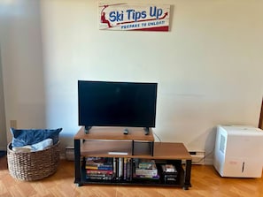 Interior - Slopeside Condo with indoor fireplace (Hunter)
