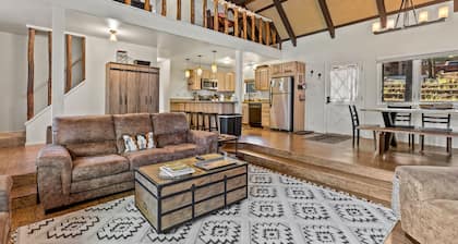 Flagstaff Bogey Inn! A-Frame cabin Golf Course Lot