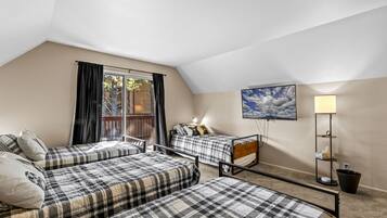 3 bedrooms, iron/ironing board, WiFi (free), bed sheets