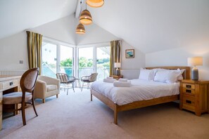 4 bedrooms, iron/ironing board, WiFi - Trewhiddle Villa 04 - a trewhiddle that sleeps 7 guests in 4 bedrooms (Saint Austell)