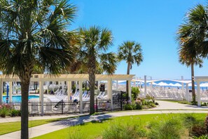 Pool - Access to 2 Community Pools!  Stunning Home w/ Two Master Suites.  Seabrook Amenity Cards Available! (Seabrook Island)